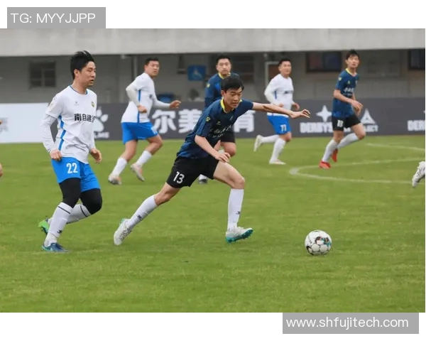 足球明星赞美中国足球发展的精彩瞬间与未来潜力分析